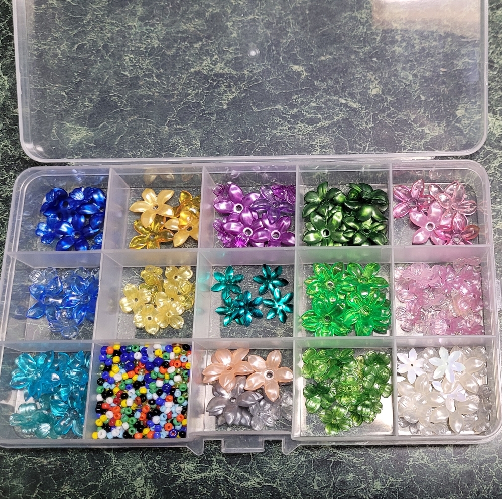 Assorted Flower Bead Collection - Picture 4 of 14